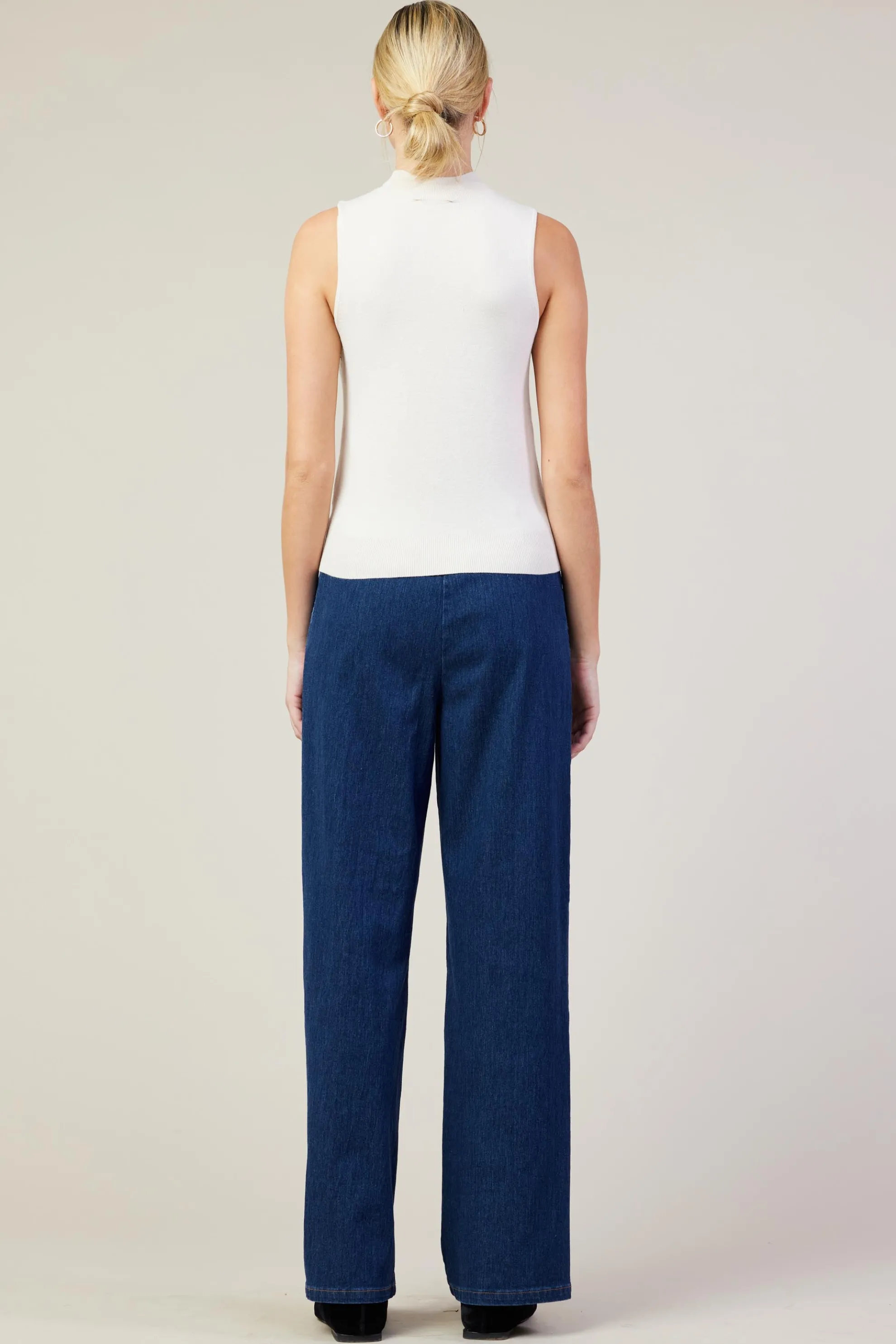 Sleeveless Mock Neck Knit Top